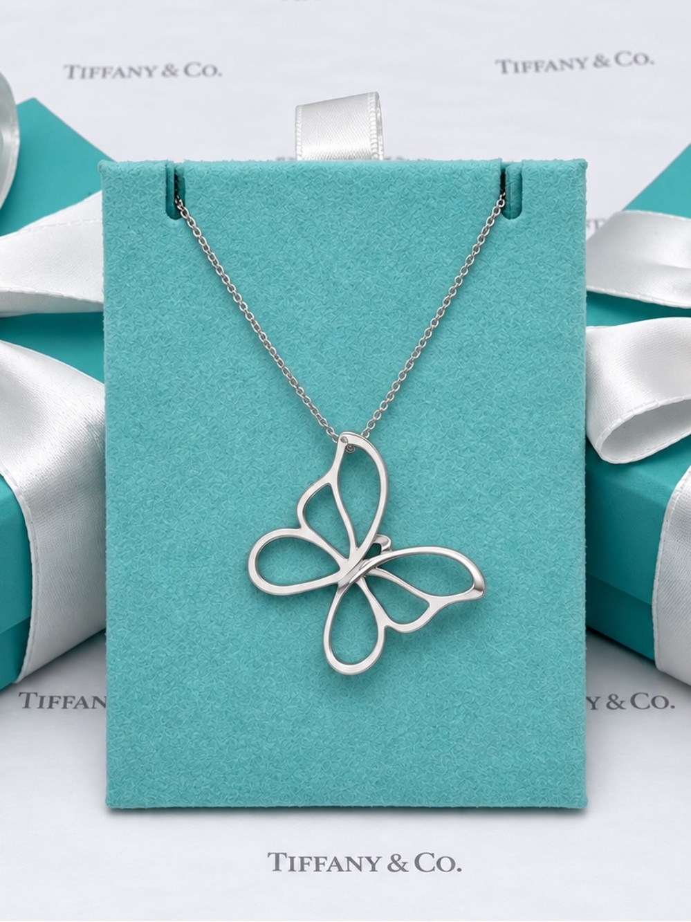 Tiffany & Co. Stencil Butterfly Pendant Necklace Sterling Silver Gift Pouch Box